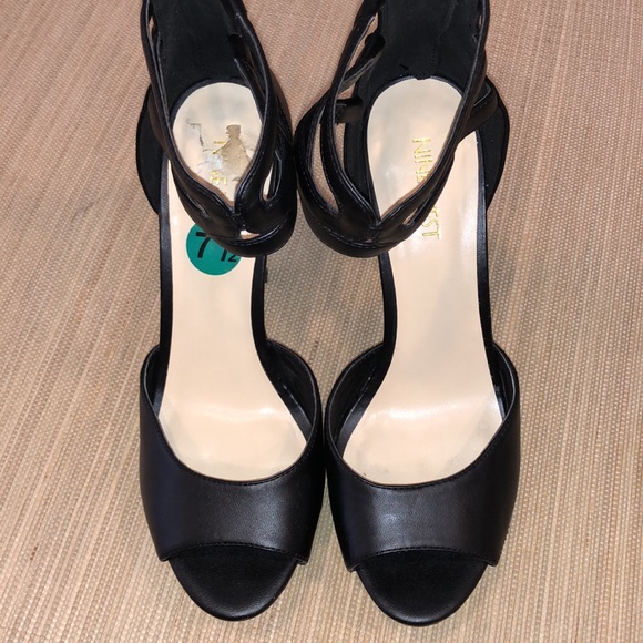 Nine West shoes - Picture 3 of 4